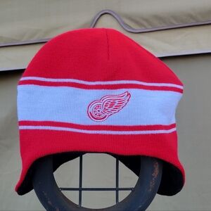 Detroit Red Wings knit hat beanie red white ear flaps
